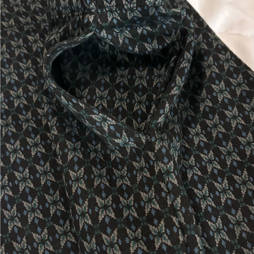 Women's Printed Ponte Bootleg Pant - Picture 7 of 10